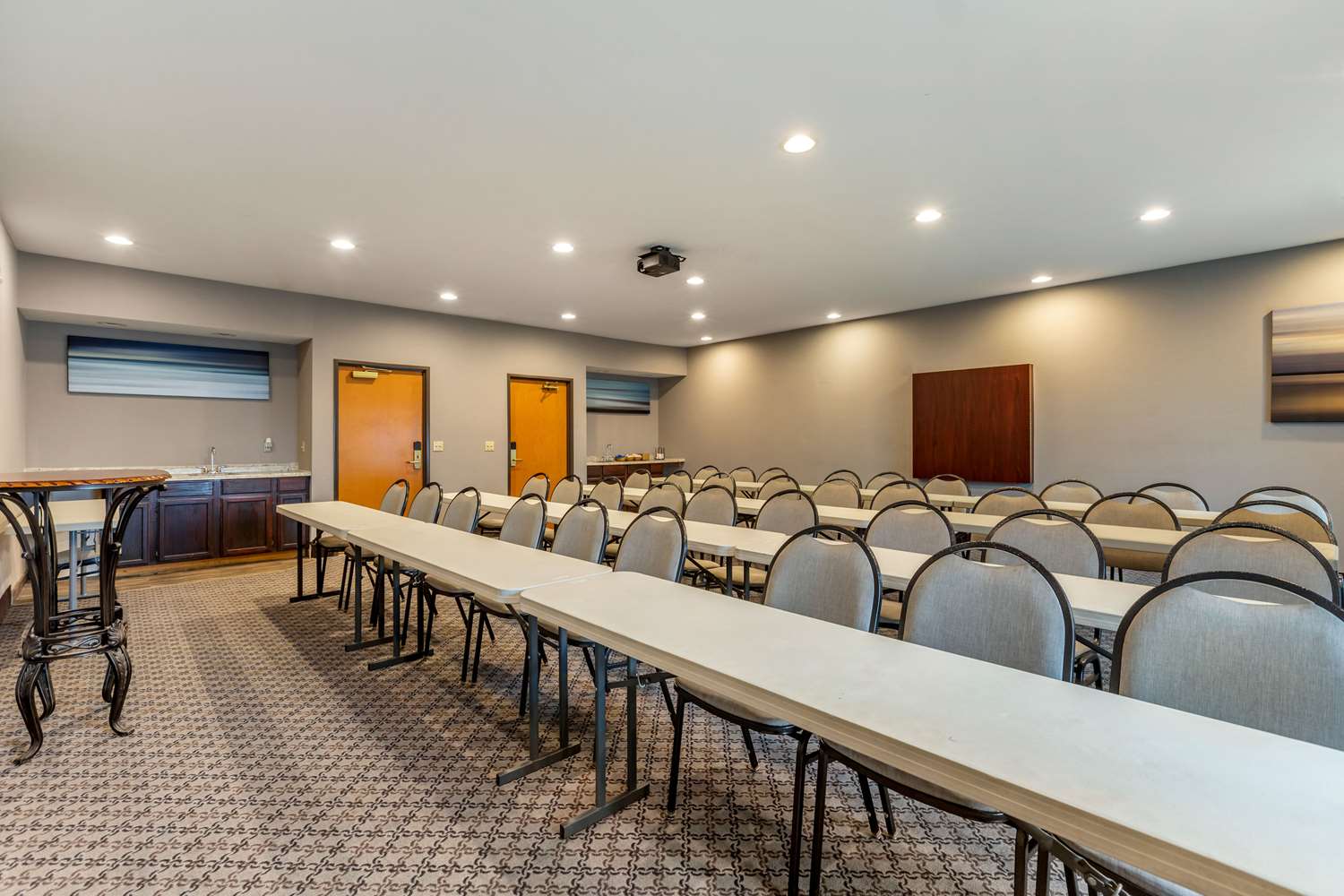 Comfort Suites Southgate-Detroit 27/33