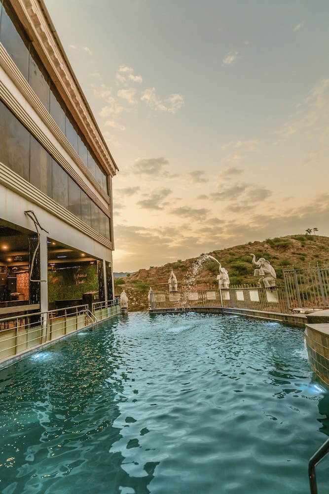 Clarks Resort Ajmer 55/58