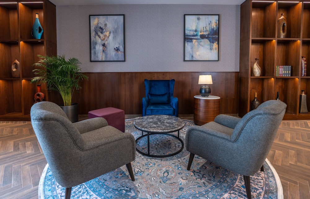 Radisson Blu Hotel Amman, Galleria Mall 30/50