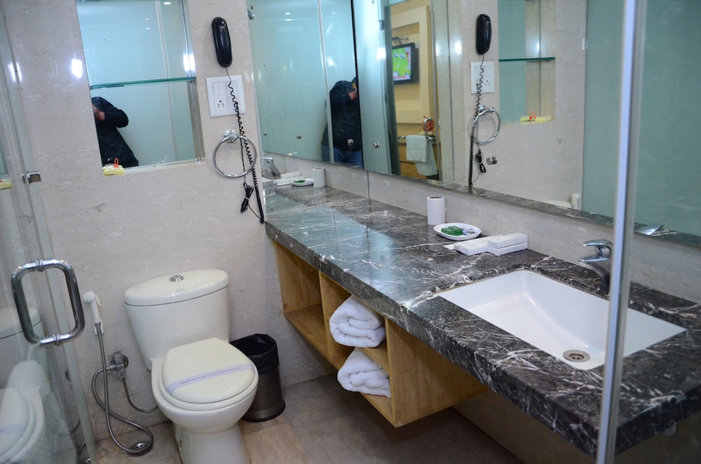 Airport Hotel Grand Delhi 52/52