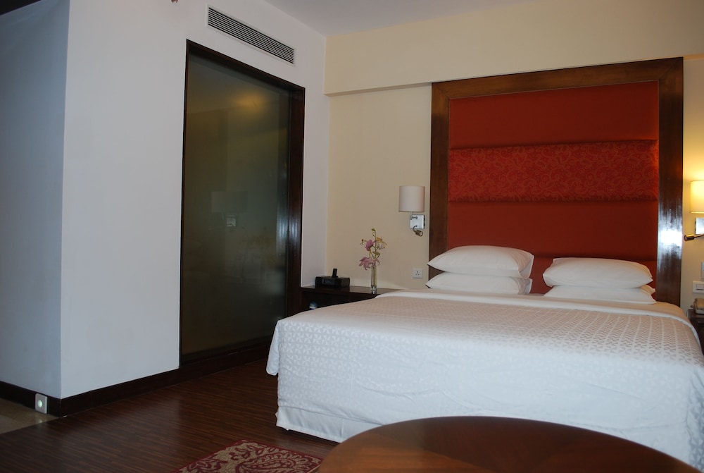 Four Points By Sheraton Ahmedabad 12/41