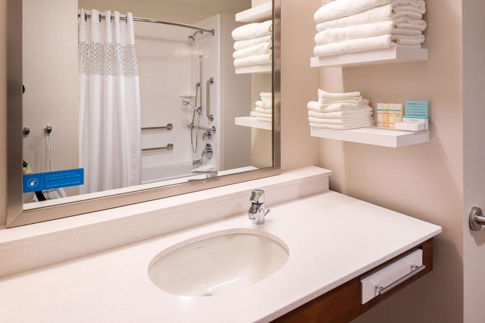 Hampton Inn & Suites Silverthorne 10/50