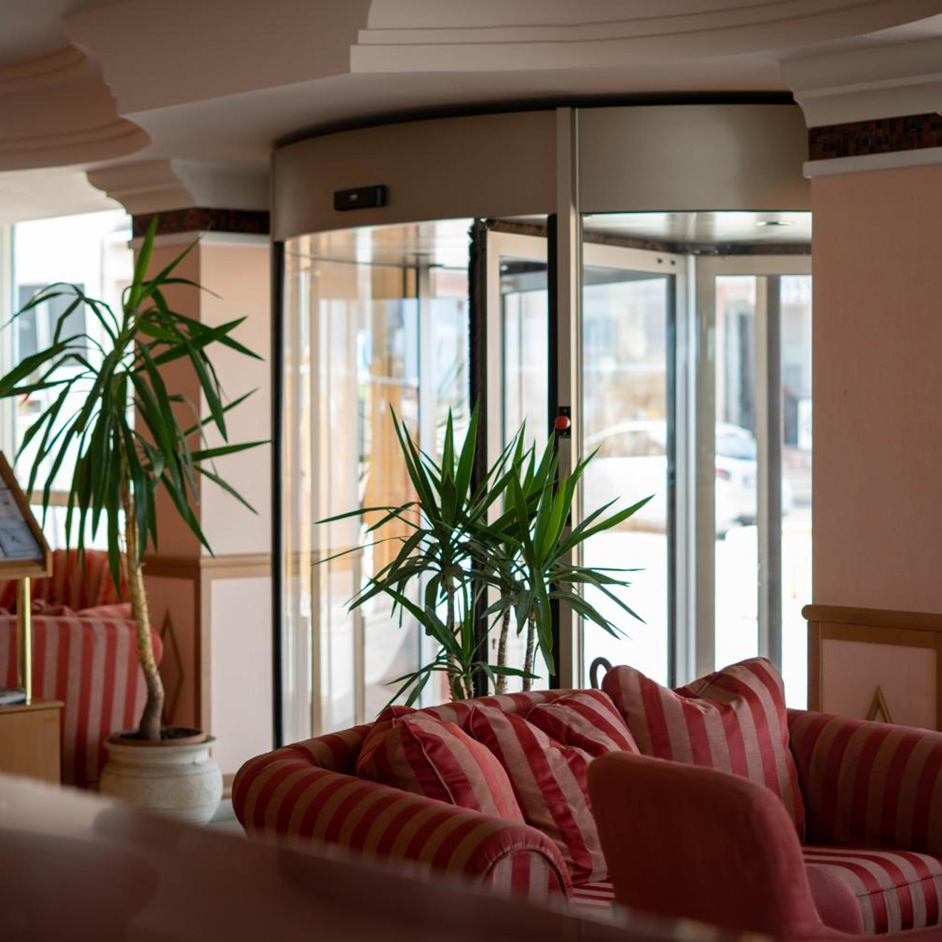 Hotel Mondial 26/48
