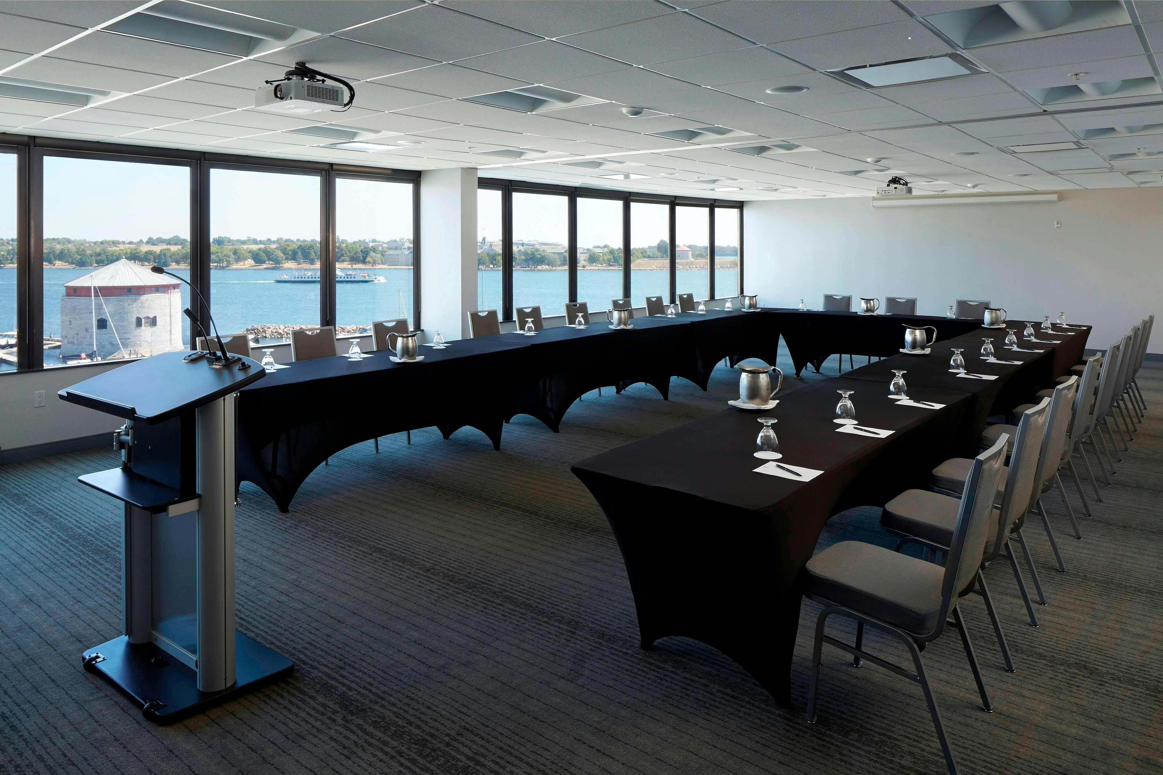 Delta Hotels By Marriott Kingston Waterfront 10/19