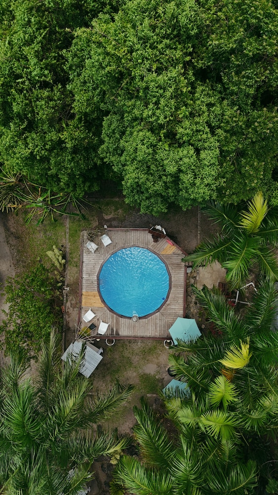 Hacienda Tres Casitas 48/50
