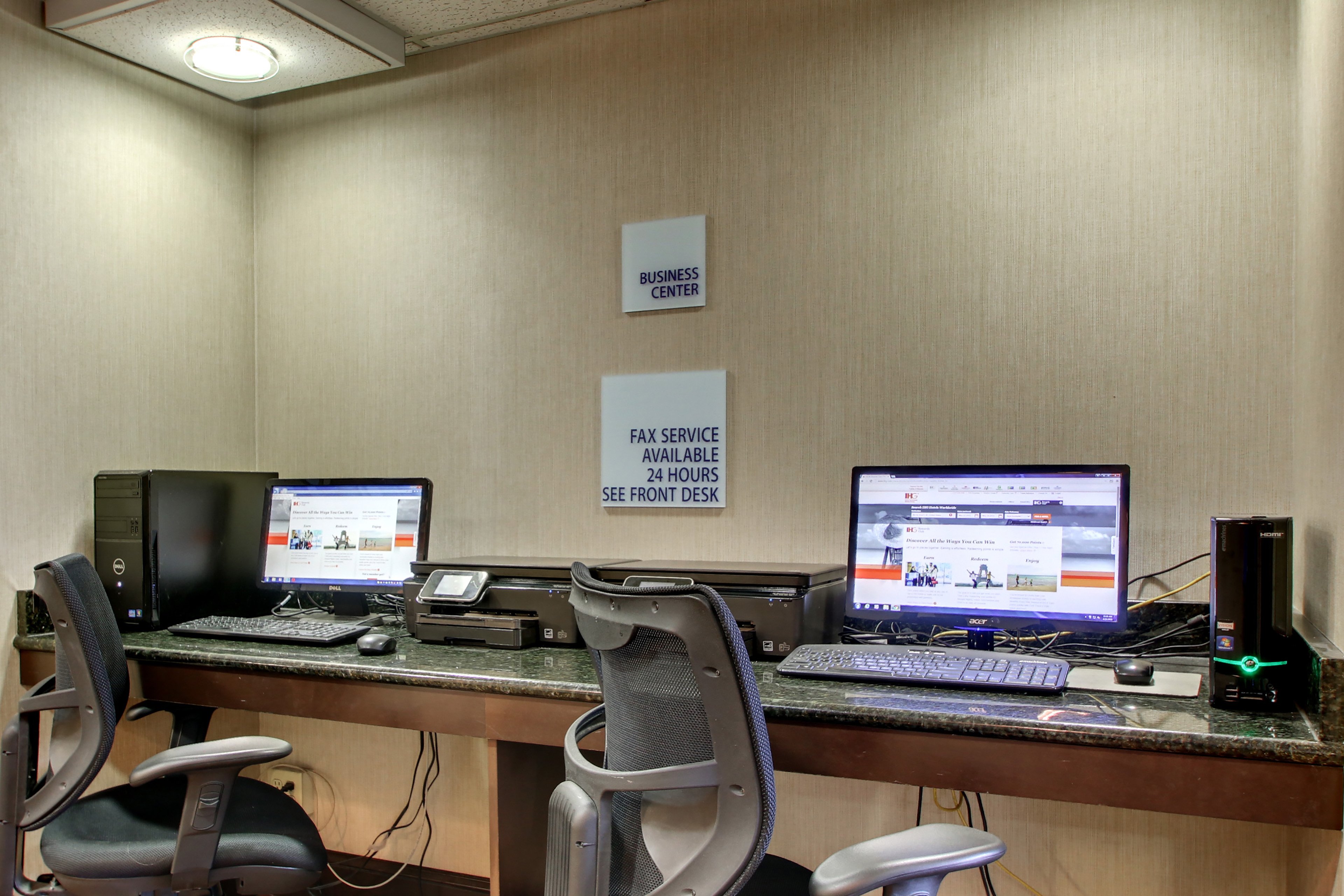 Holiday Inn Express Fort Campbell-Oak Grove 42/48