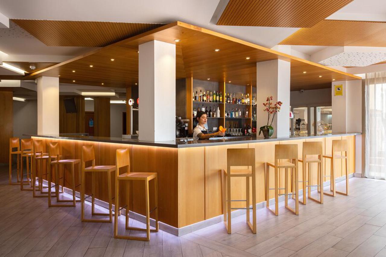 Invisa Hotel Es Pla - Adults Only 64/68