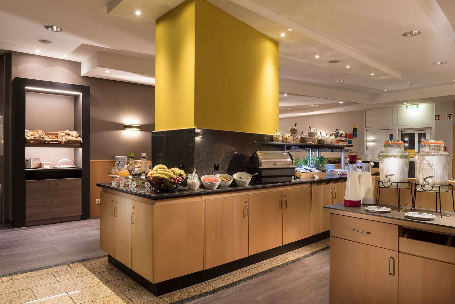 Ramada by Wyndham Hannover 4/43