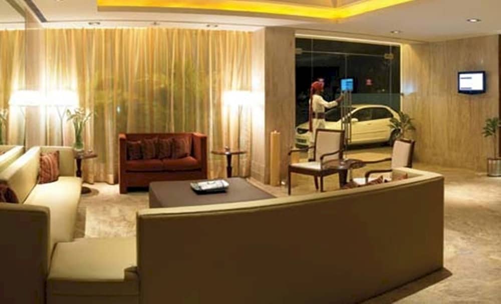 Royal Orchid Resort & Convention Centre Bangalore 26/34