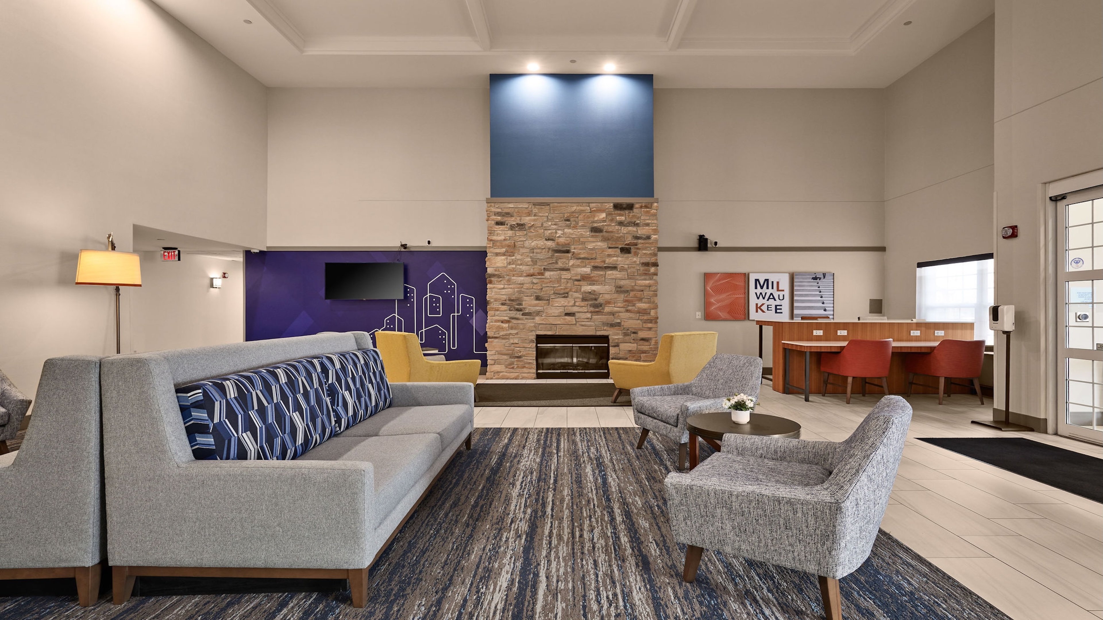 Holiday Inn Express Hotel And Suites Milwaukee Airport 50/74
