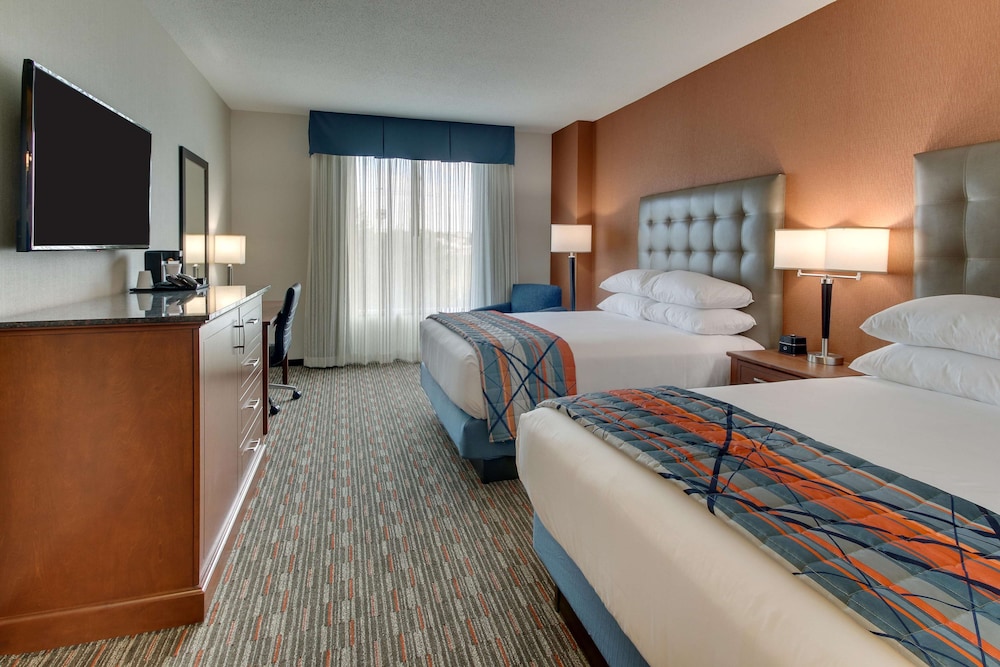 Drury Inn & Suites Knoxville West 24/67