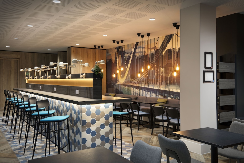 Hampton By Hilton Bristol Airport 42/46