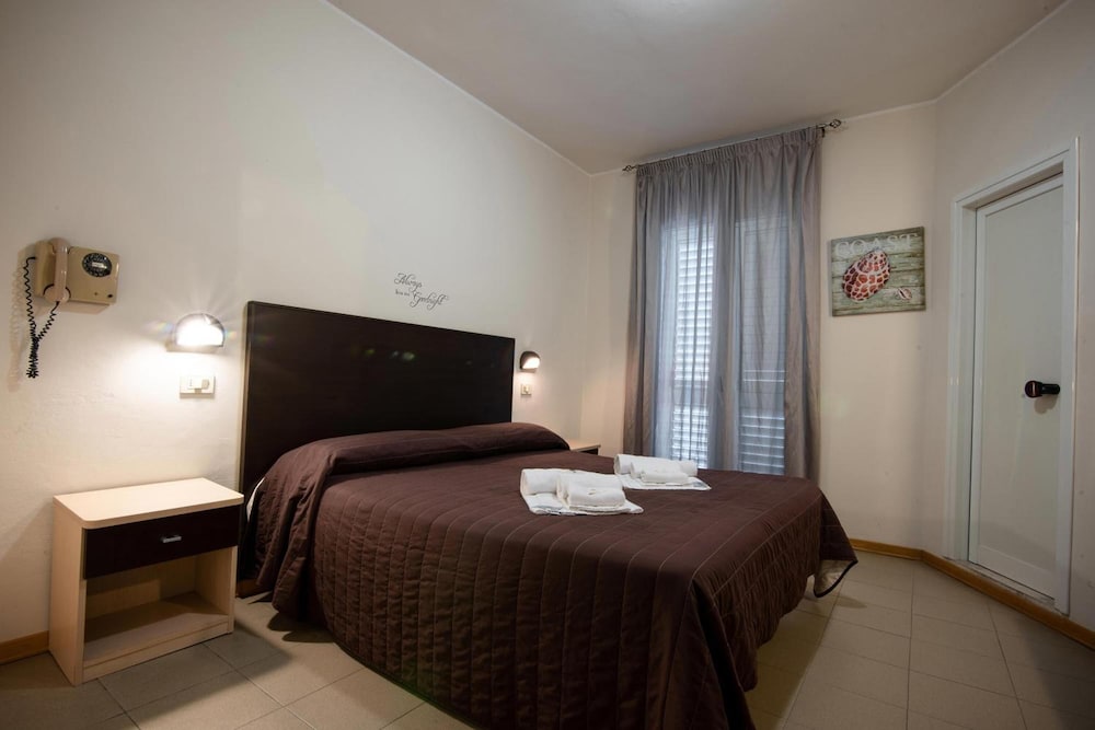 Hotel Veladoro 18/68