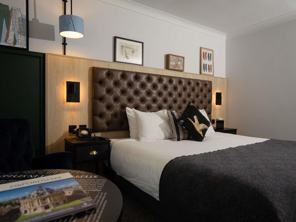 COMPACT, DOUBLE BED