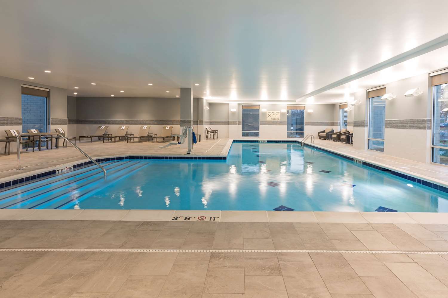 swimming pool spa