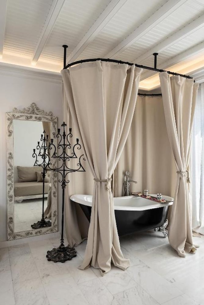 Saint John Hotel Villas and Spa 86/107