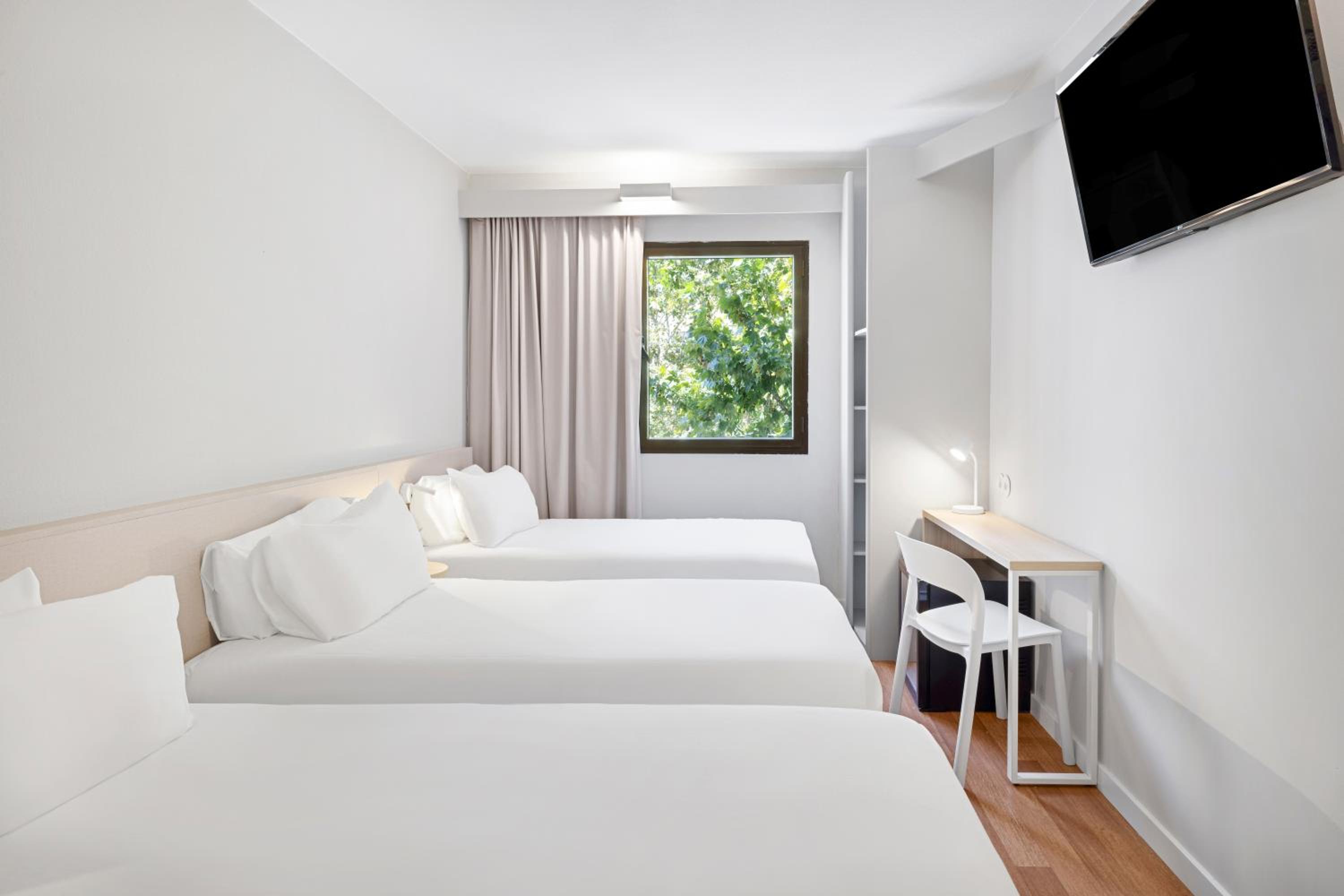 Basic, Triple, 3 Beds