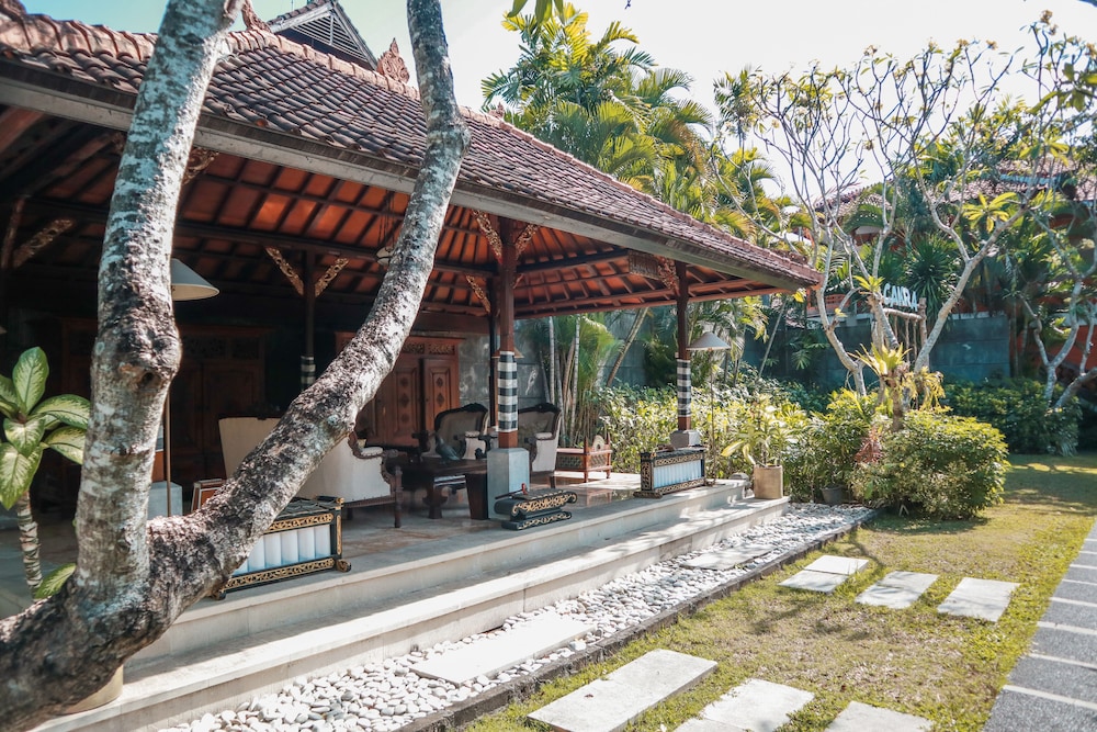 The Cakra Hotel 1/42