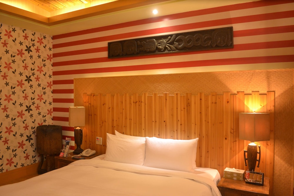 Seasons Boutique Motel 16/54