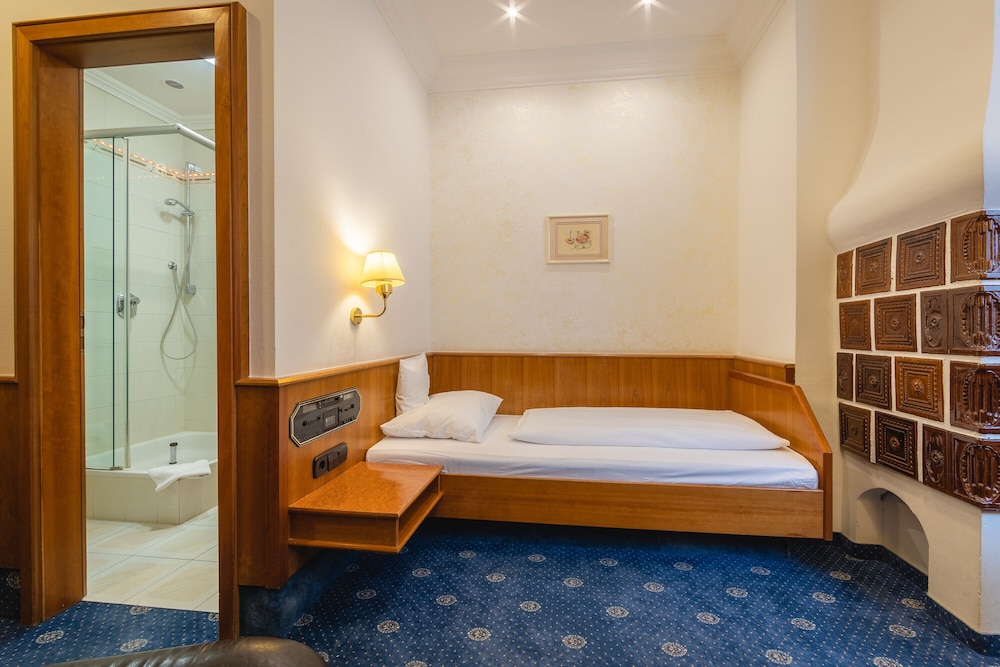 AAAA Hotelwelt Kubler 5/33