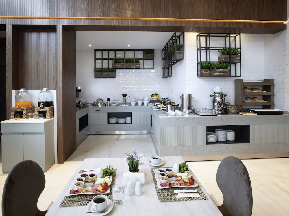 Ibis Styles Izmir Bornova 30/37