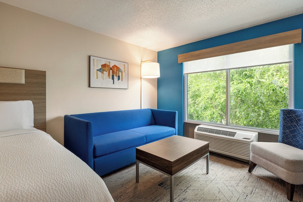 Holiday Inn Express & Suites Hagerstown 49/67