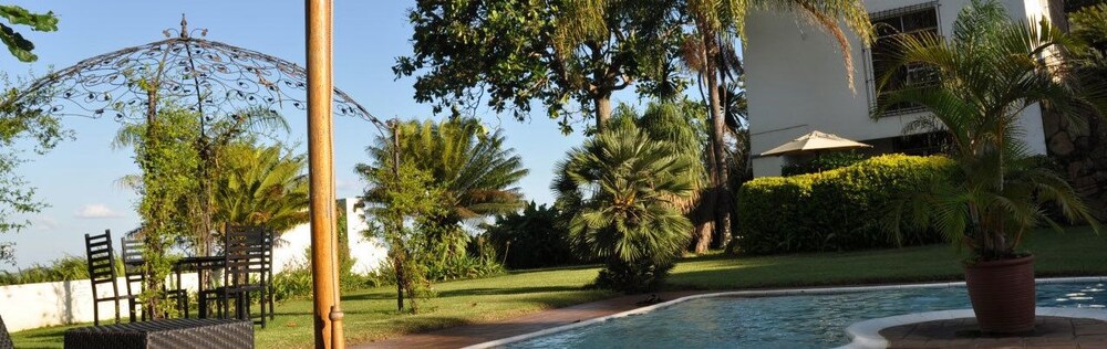 Plumbago Guest House 11/21