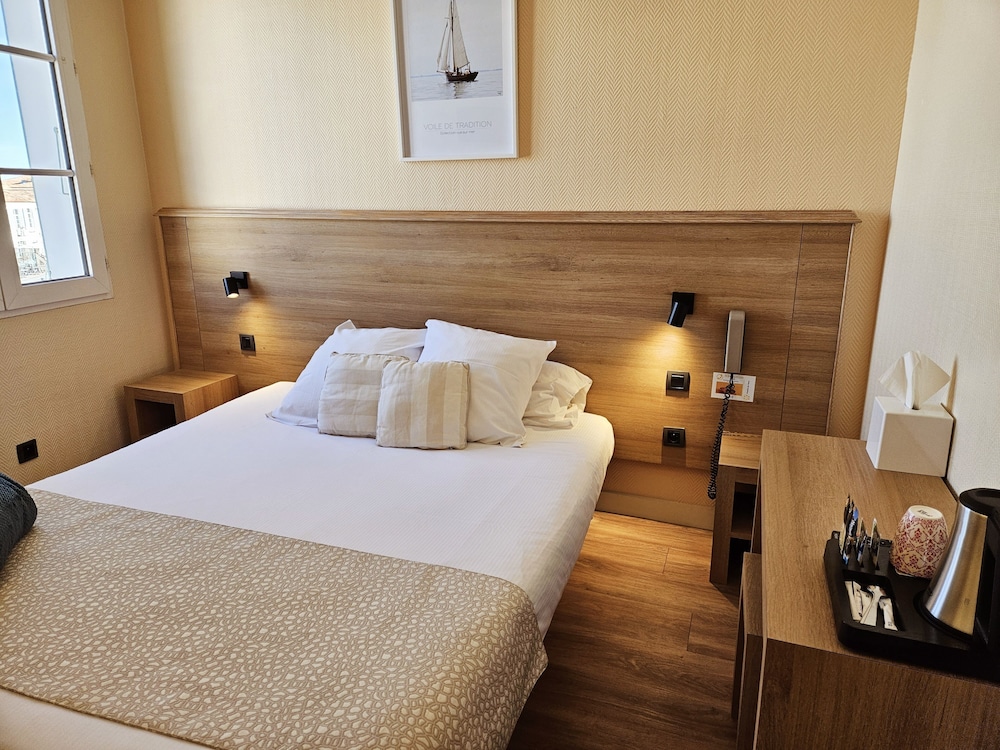 Hotel Du Port 29/50
