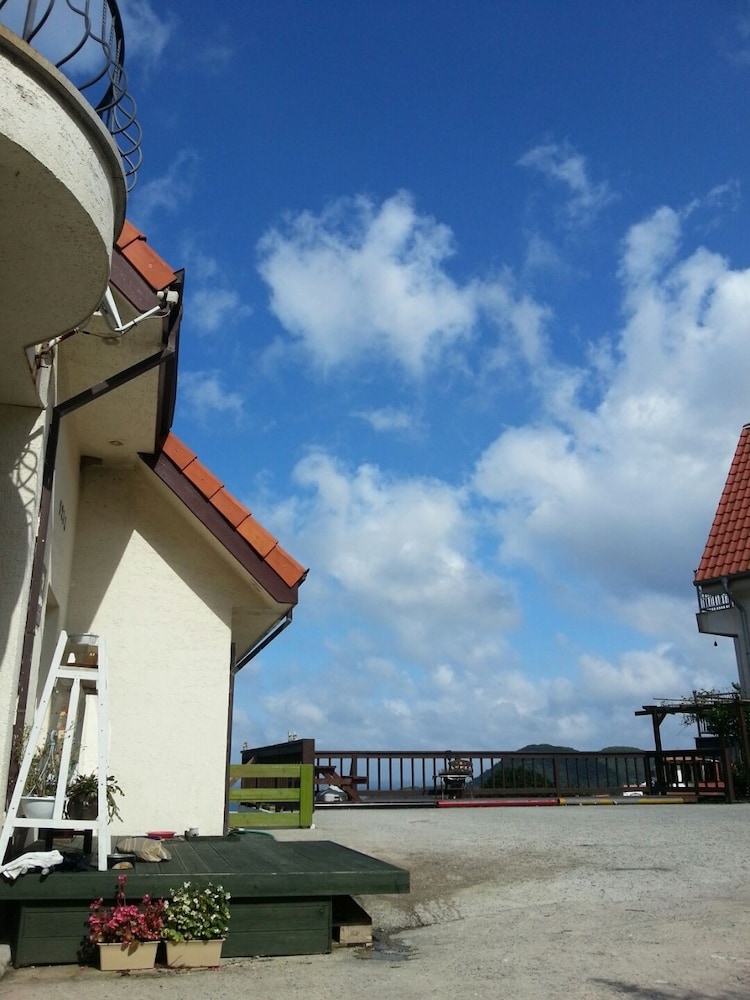 Namhae German Village Neuhaus in Korea 49/53