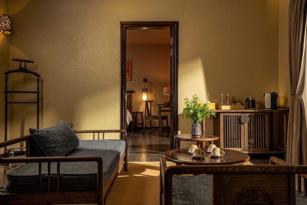 Jiva Hoa Lu Retreat 30/50