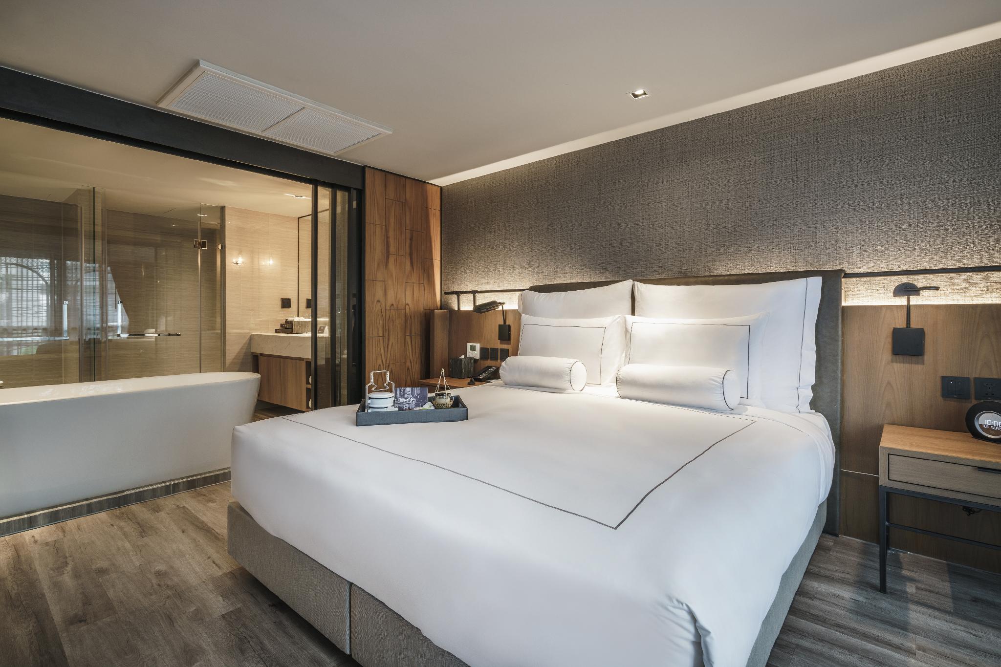 Signature, Suite