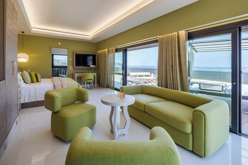 Cala Beach Resort 34/65