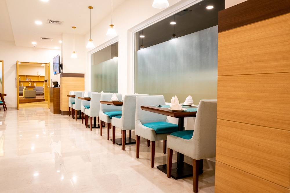 Vivanta Chitwan Bharatpur 35/41