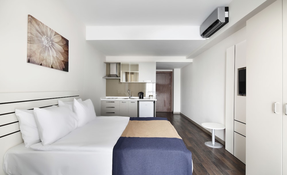 PRIME SUITES ATATURK AIRPORT HOTEL 12/54