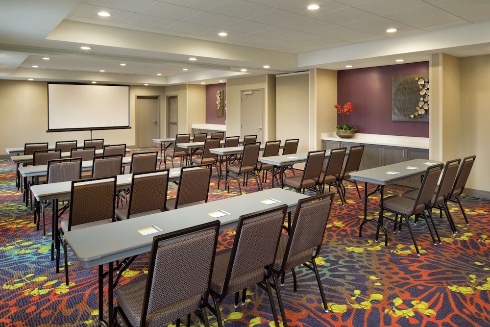 Hampton Inn & Suites St. Louis/Alton Il 29/34