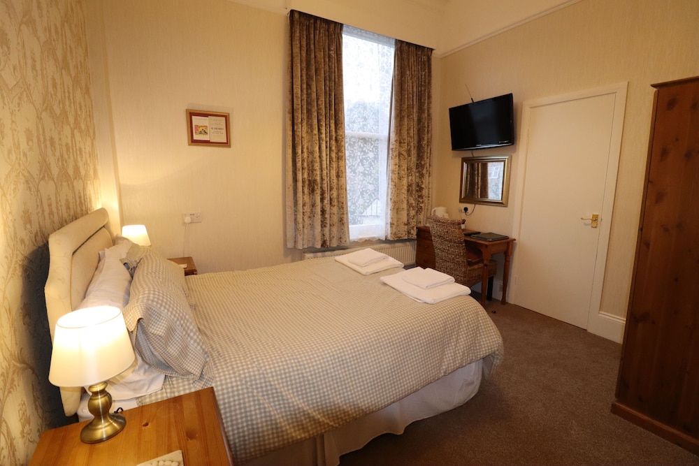 Raincliffe Hotel 19/50