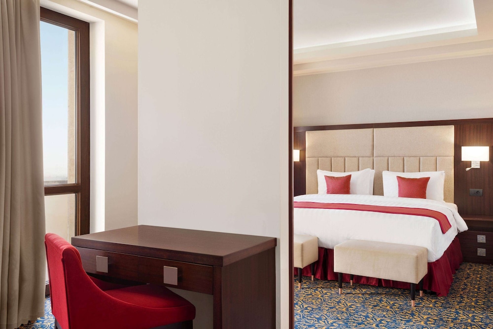Ramada Hotel and Suites by Wyndham Yerevan 15/45