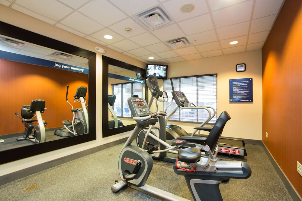 Hampton Inn Suites Savannah I 95 South Gateway 18/32
