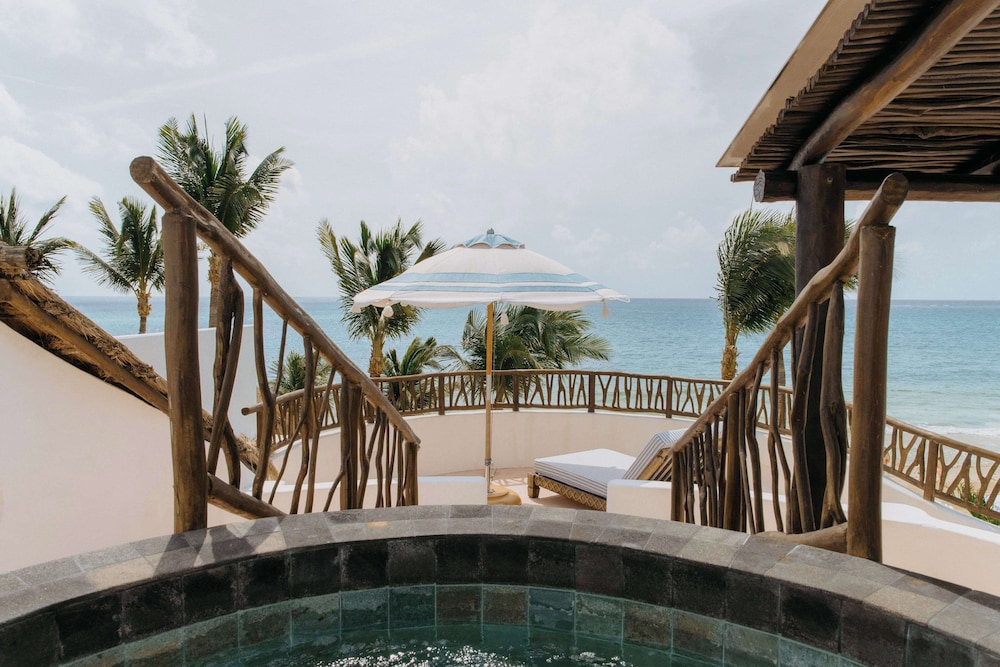 swimming pool spa