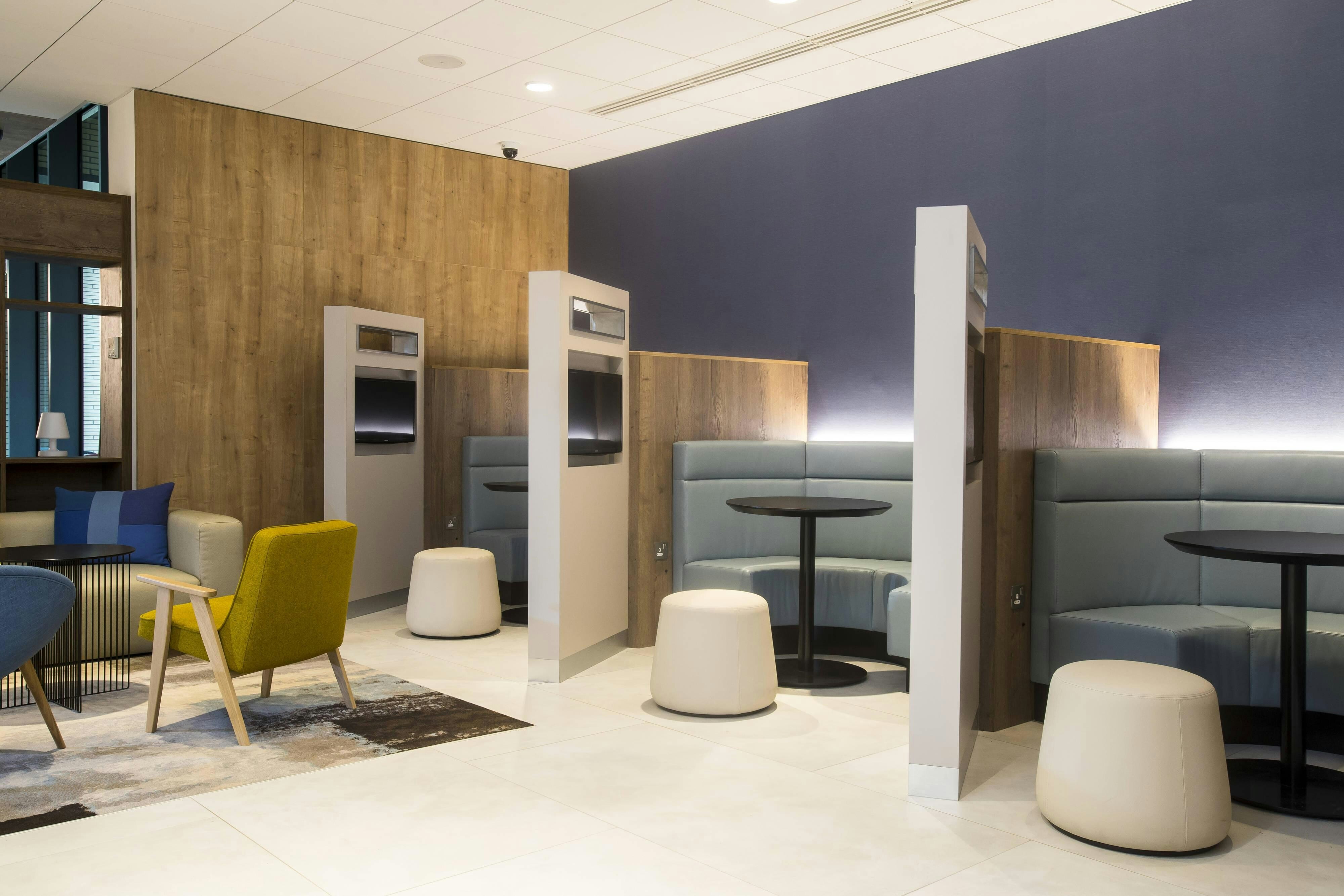 Courtyard By Marriott Edinburgh West 23/55
