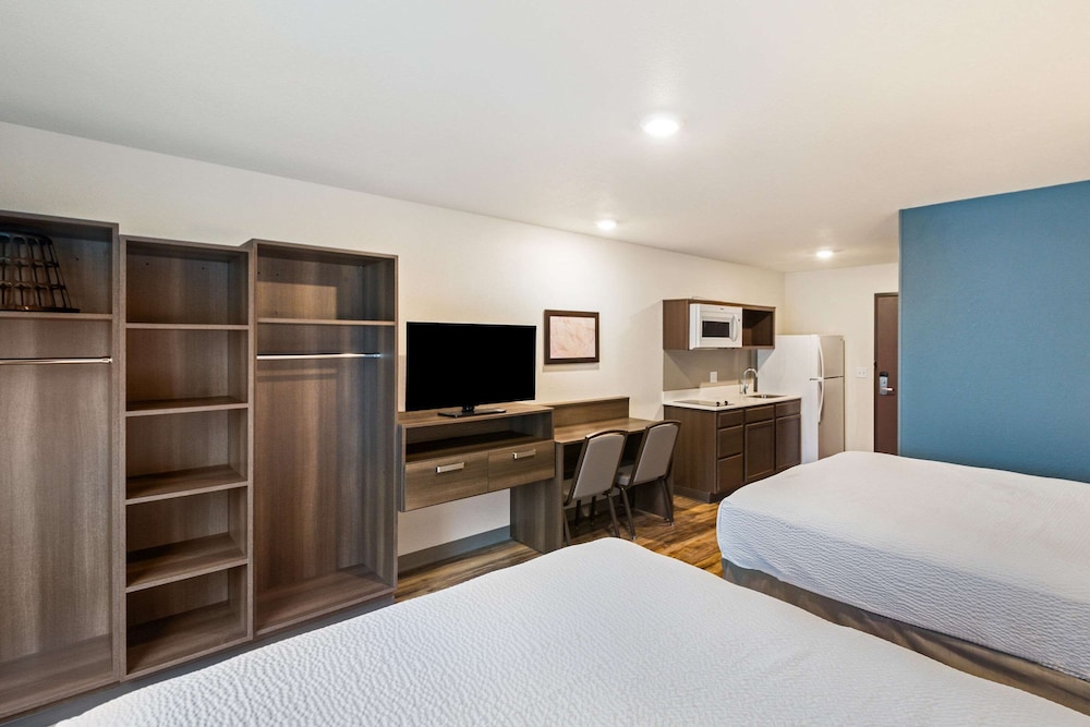 WoodSpring Suites Davenport Quad Cities 5/27