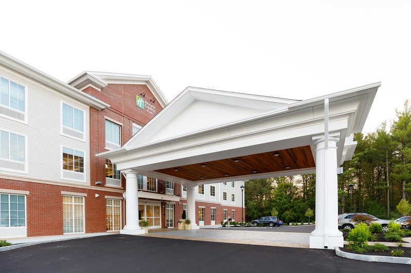 Holiday Inn Express Suites Sturbridge 6/54