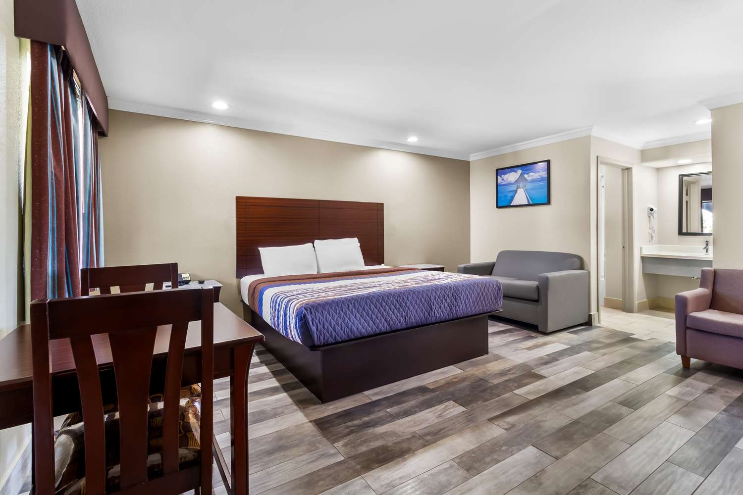 Americas Best Value Inn Houston Heights at I-45 6/40