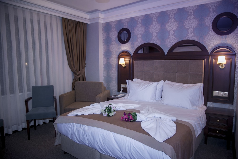 STANDARD, DOUBLE OR TWIN BED