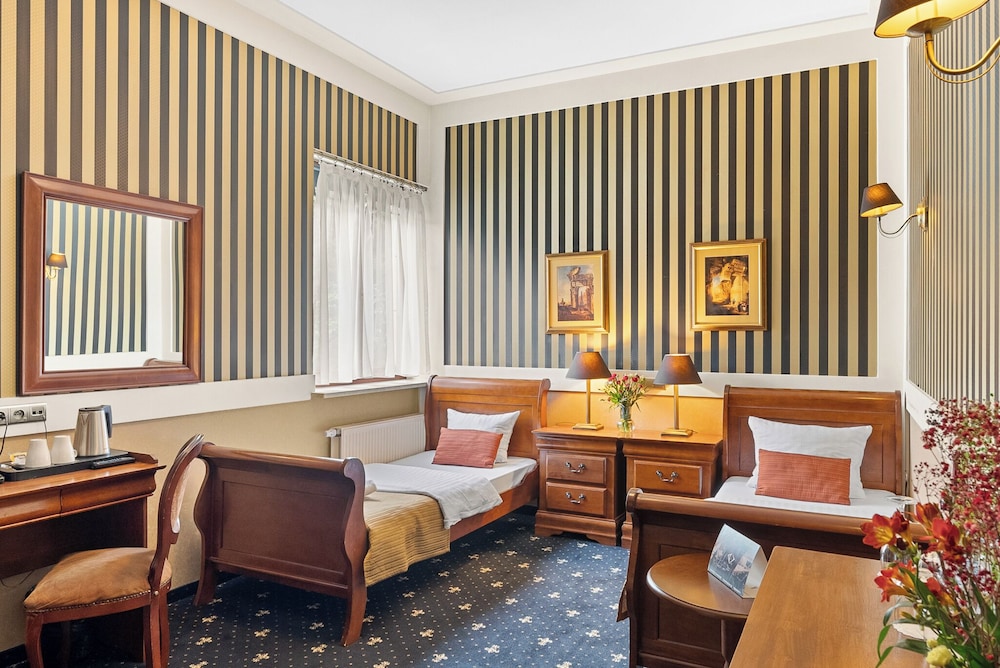 Hotel Diament Bella Notte Katowice Chorzow 56/72