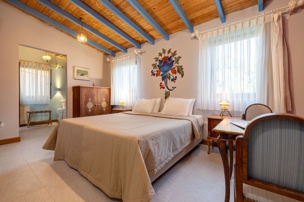 ROOM, TRIPLE