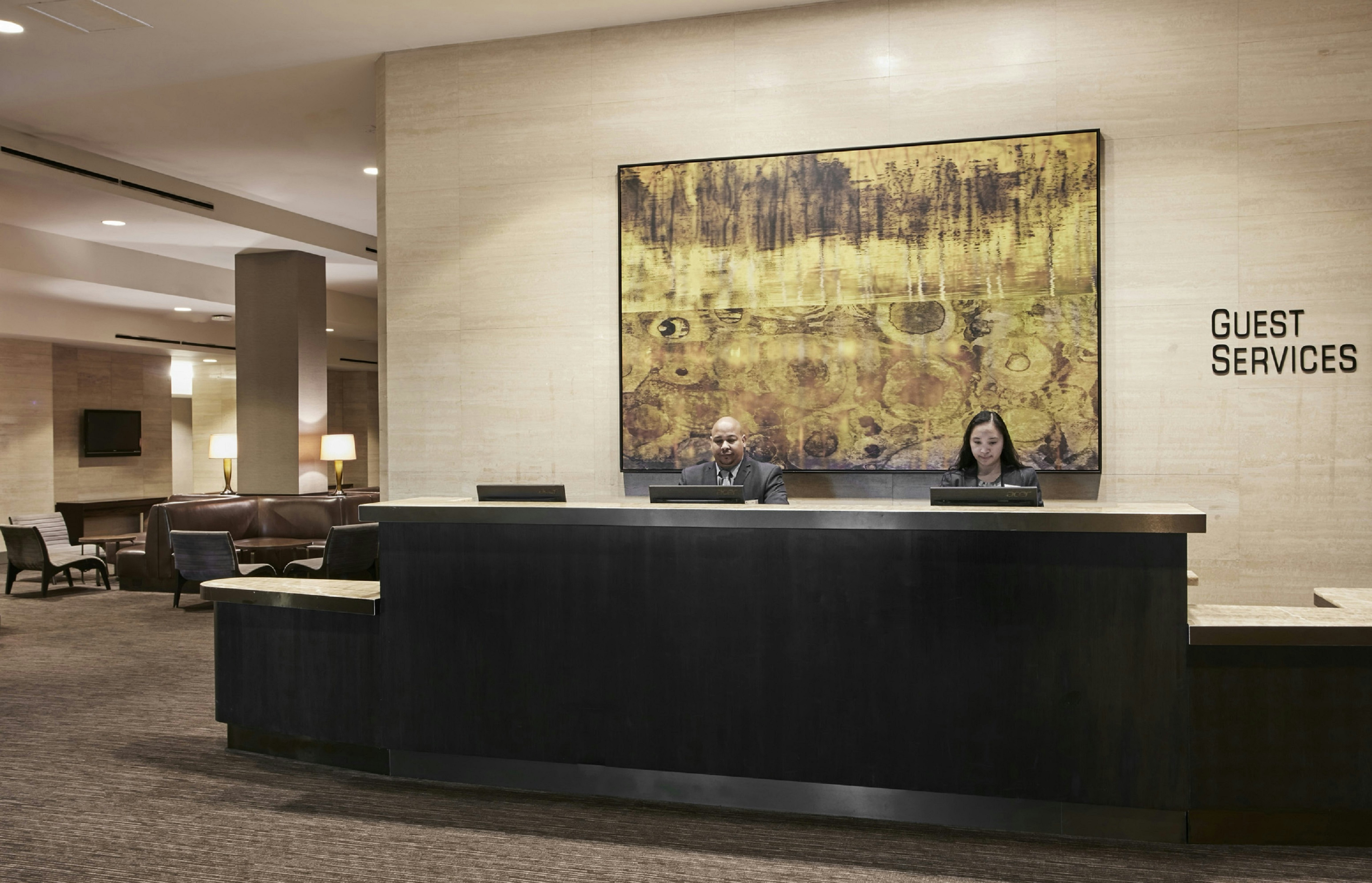 Hilton Anaheim 14/85