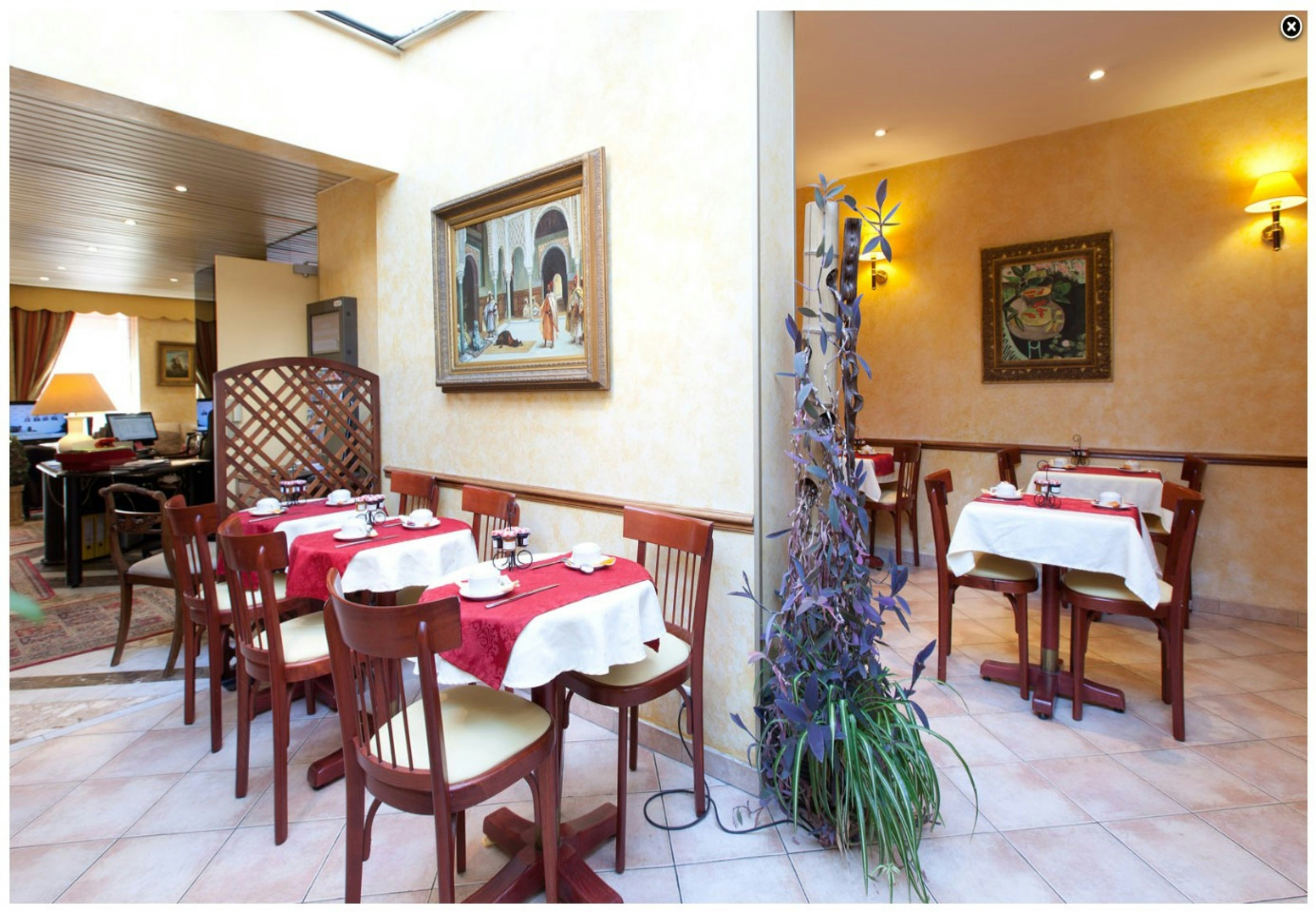 Hotel Poussin 46/58
