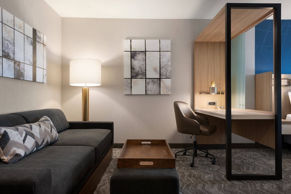 Springhill Suites Milwaukee West Wauwatosa 37/50