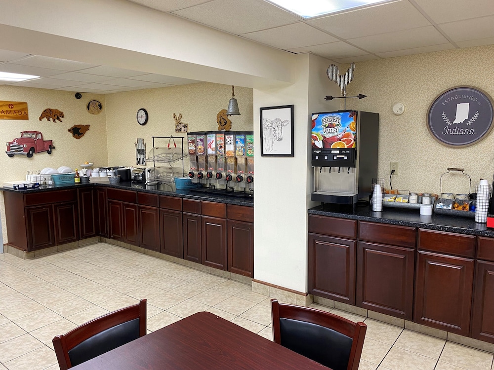 Ramada By Wyndham Angola/Fremont Area 6/41